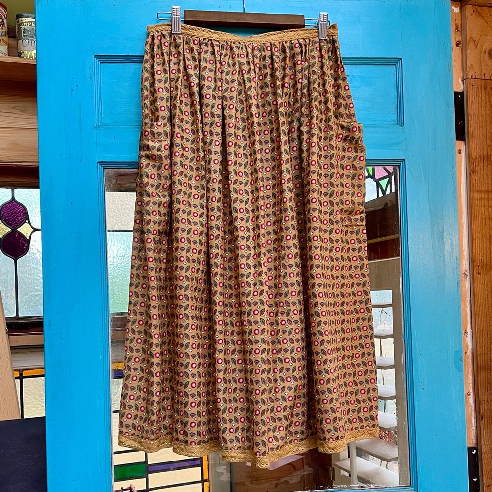 Safflower Half Pinny